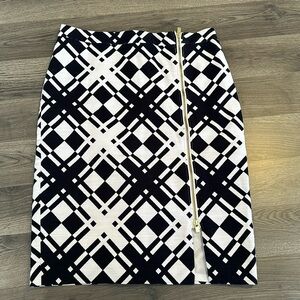 Talbots Black and White Plaid Gold Off-Center Zipper Stretch Pencil Skirt size 6